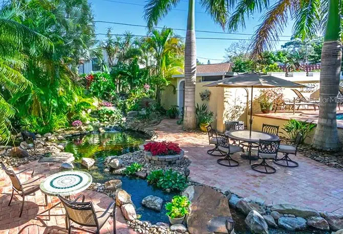 Patio area with water