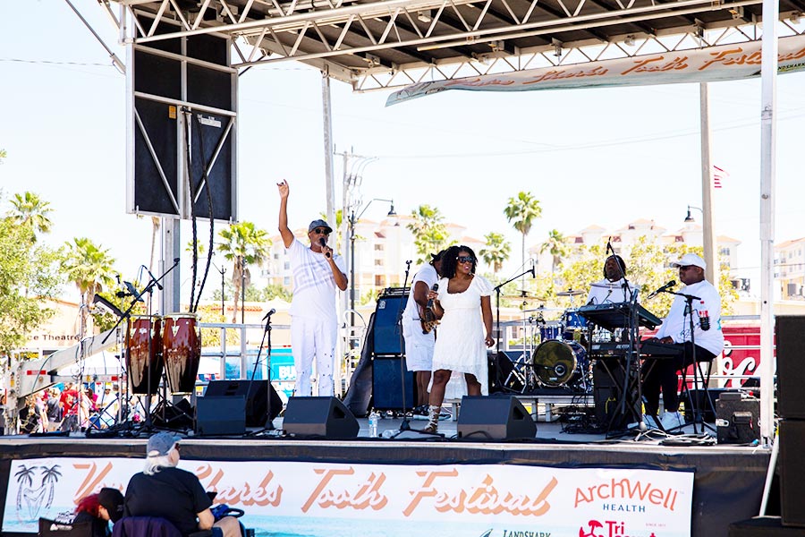 live music at Venice Sharks Tooth Festival